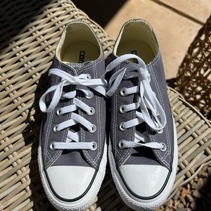 Converse Chuck Taylor All Star Classic Sneakers Grey Men’s Size 4 Women’s 6